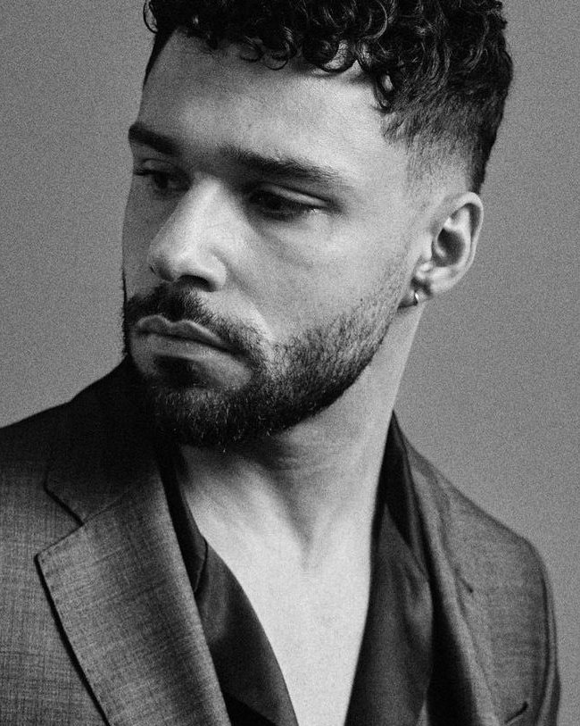 TarlosDay's tweet image. 얼굴합이 개어이없는점 : 어이없음