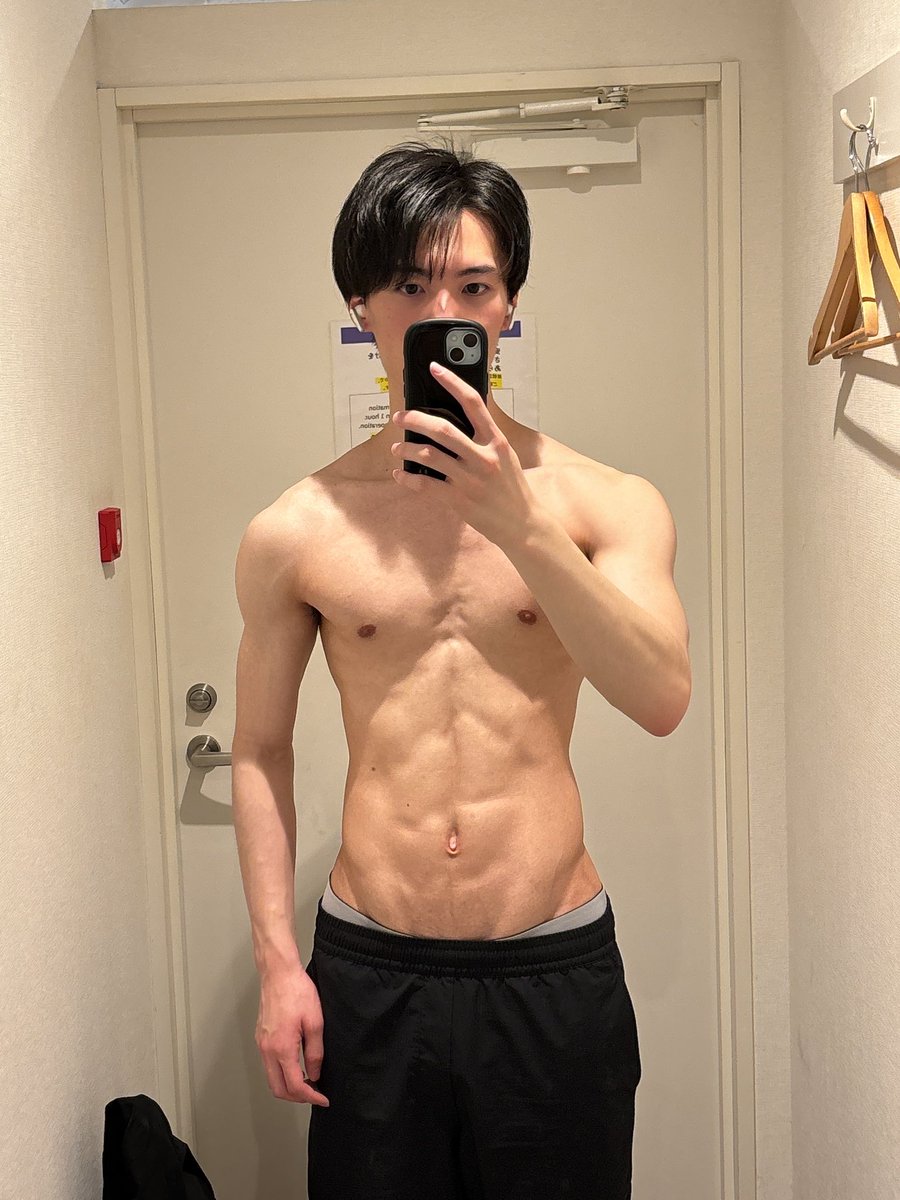 krokro_kr's tweet photo. 今月も頑張った😎 https://t.co/KBFSGFCbie