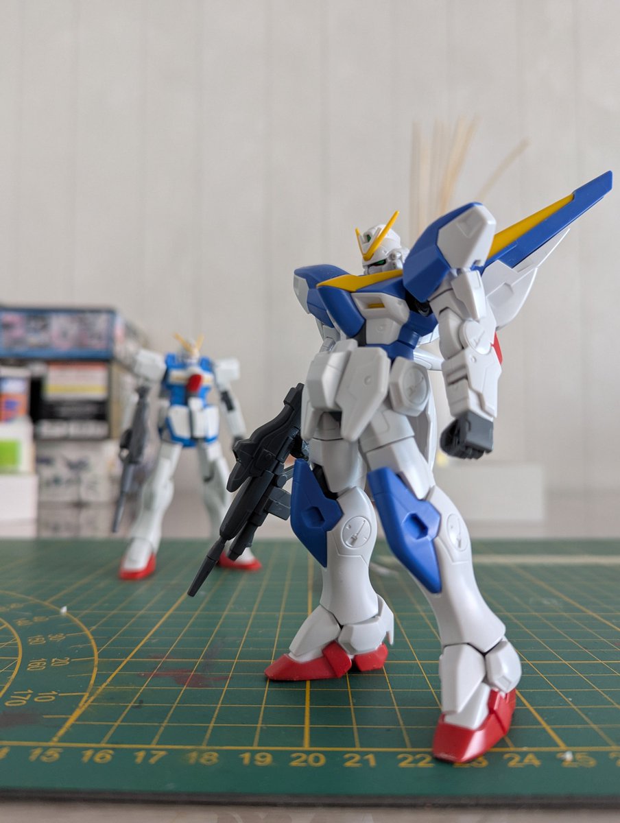 Got my V2 Gundam a buddy.
Was planing a whole bunch of changes on the victory based on the V2 but they are vastly different in their construction 🧐
Extremely fun kits with some surprises

#gunpla
#ガンプラ
