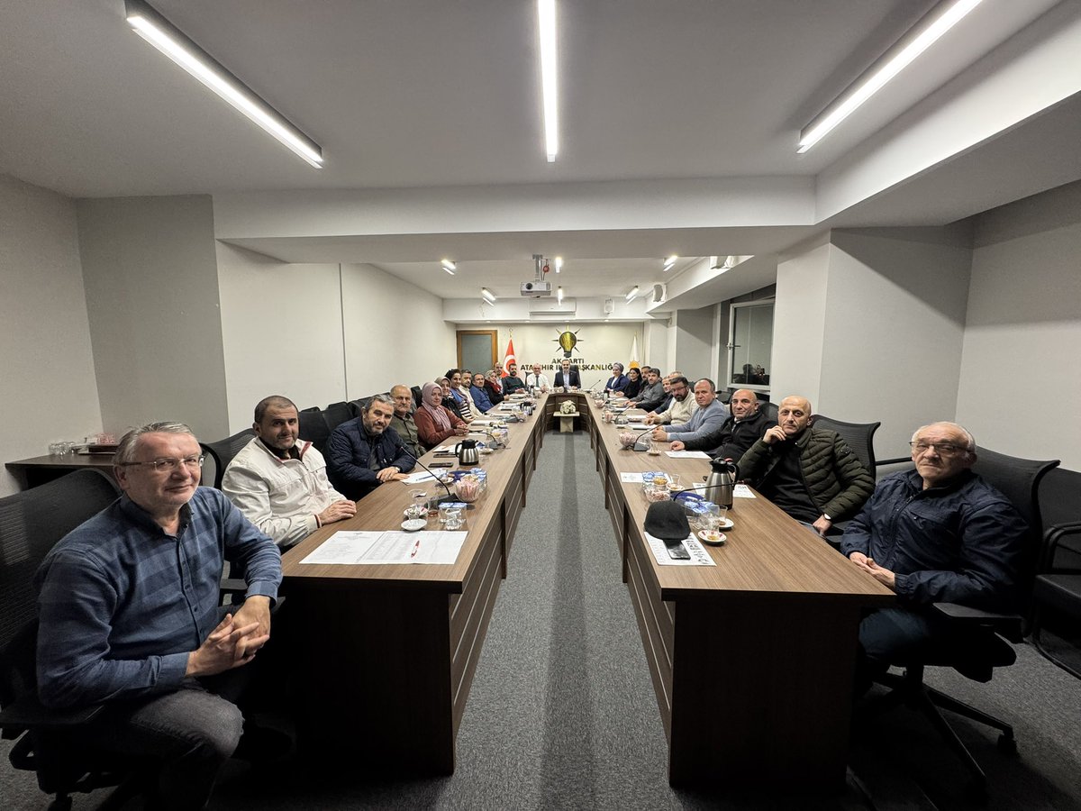 Ataşehir Sosyal Politikalar Birimizin;

📍Komisyon Başkanları
📍Mahalle Sosyal Politikalar Birim Başk. 
İle düzenlemiş olduğu 3 Kademe koordinasyon toplantısına katılım sağladım.

Sosyal Politikilar Birim Başkanımız <a href="/AhmetGok55/">Ahmet Gök🇹🇷</a> ve ekibine teşekkür ederim.

Yeni Dönem Hayırlı
