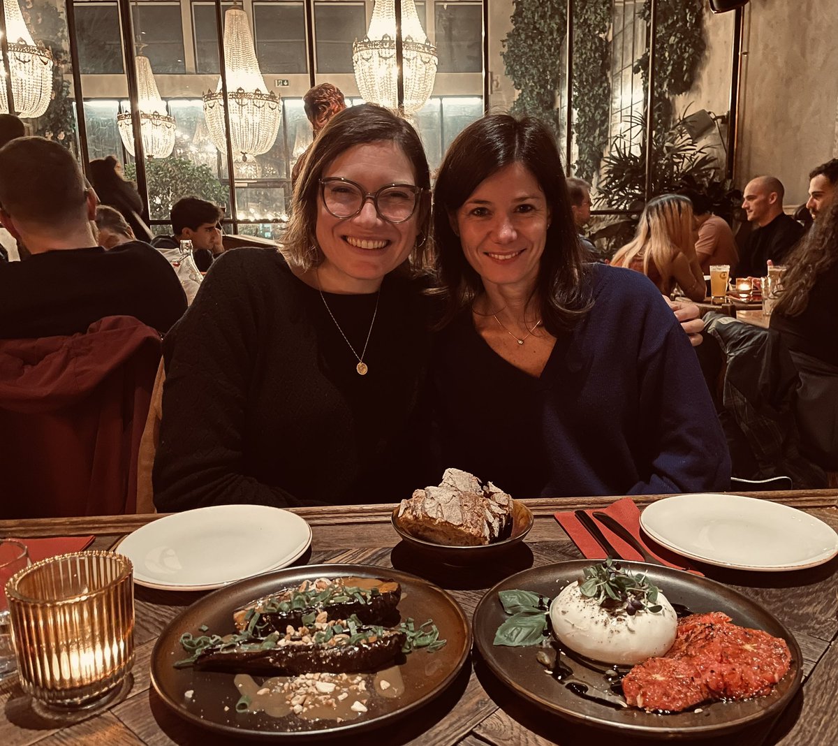 AliceMarino_'s tweet photo. Very nice talk from @Anna_Zoccarato about the role of Nrf2 in redox signalling and glucose metabolism https://t.co/iKVSjqdWyd
Thank you for coming as speaker at our @IREC_UCLouvain seminar on #cardiometabolism https://t.co/W5F5zR9UIw