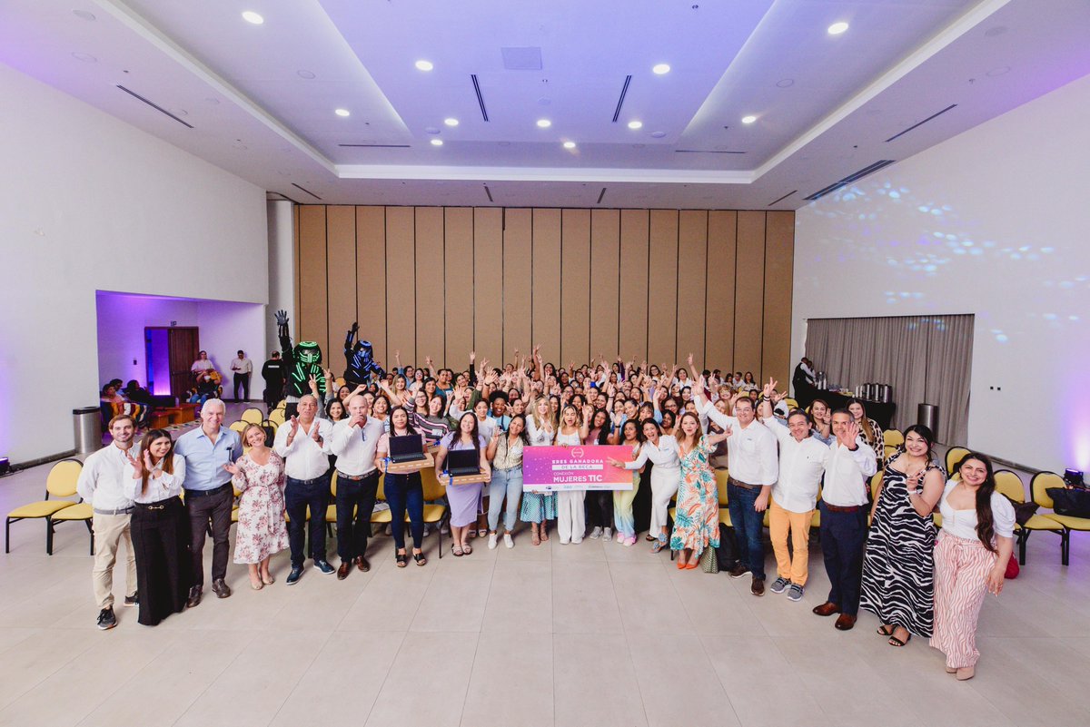ProBaq's tweet image. 💡 En Barranquilla sí hay formación para el empleo 💡 
120 mujeres barranquilleras iniciaron su formación gratuita en analítica de datos, una iniciativa liderada por @SomosTripleA y @alcaldiabquilla, con el apoyo de @ahkcolombia, @LorealParisCo y #KeyCode. 
Este programa…