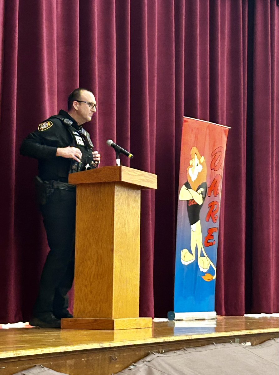 6th grade DARE graduation kicks off by Huron SRO Lobsinger. #OneHuron