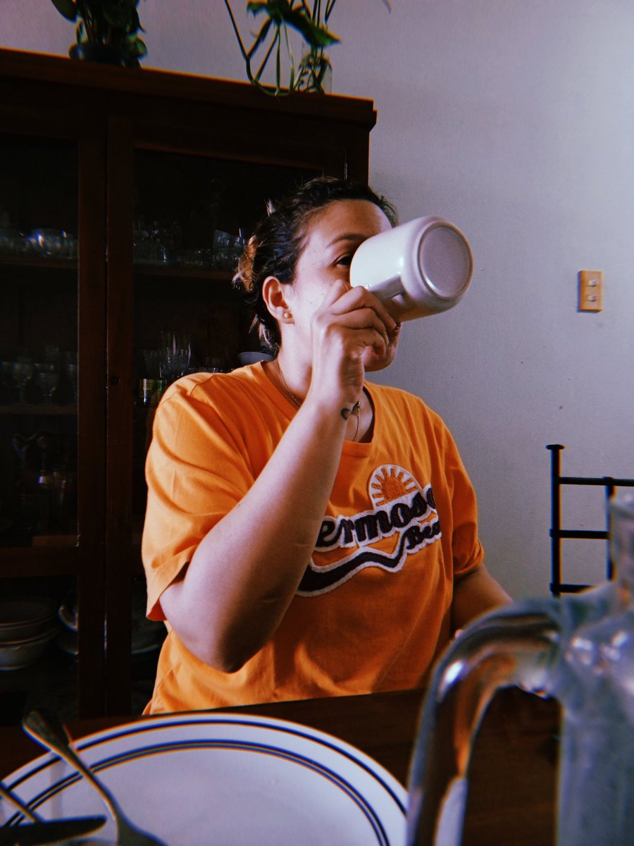 Viernes 31 de enero, 10:32am, suena de fondo musical Dua Lipa en vivo y desayunando focaccia con mortadela junto a <a href="/eileemsposito/">.</a>.

¿Qué puede salir mal hoy?