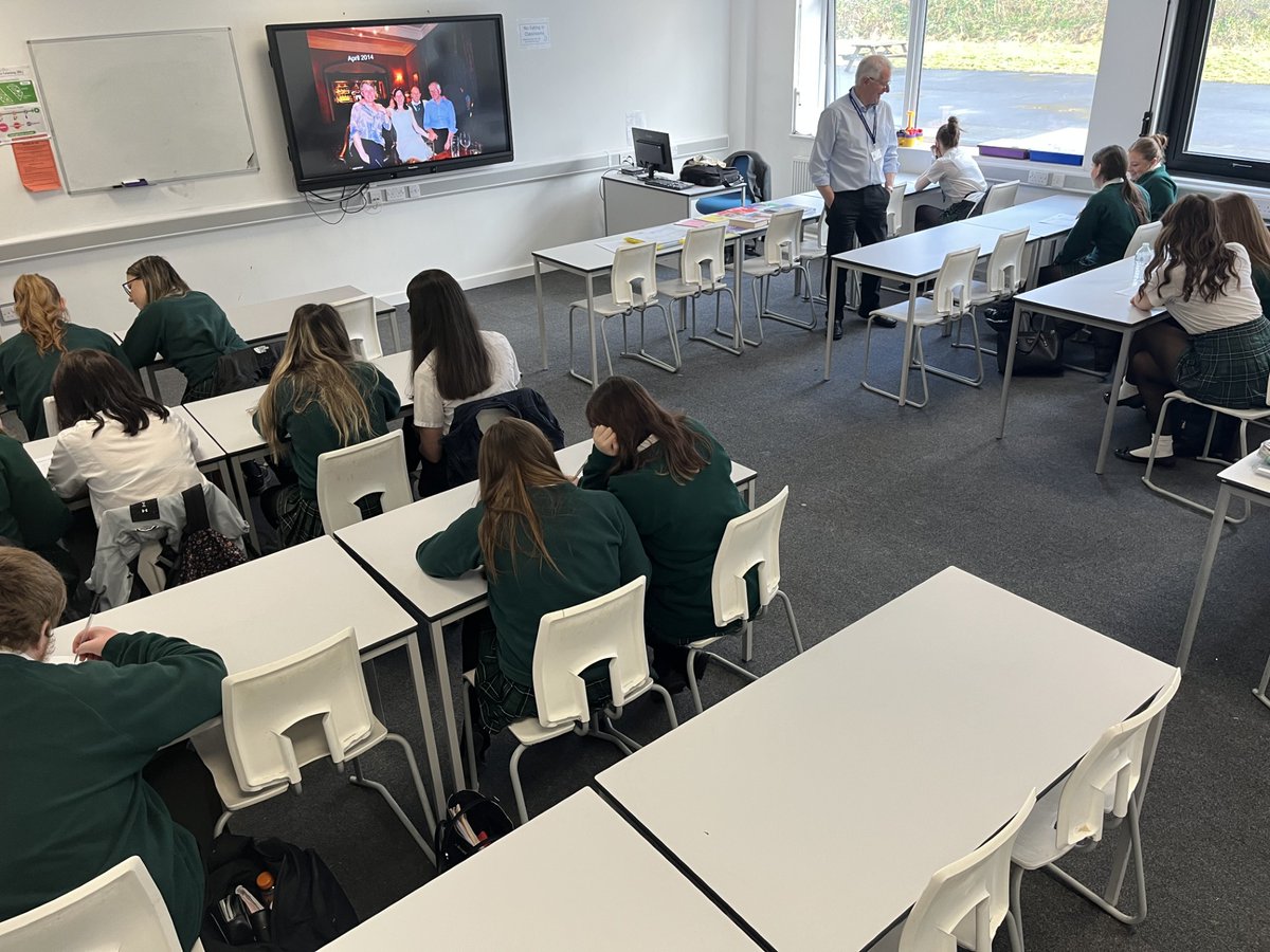 QEStudio tweet media