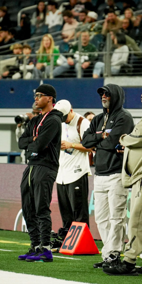 malikboynton2's tweet image. #PerksOfTheJob 🐐 @DeionSanders @DraftDiamonds