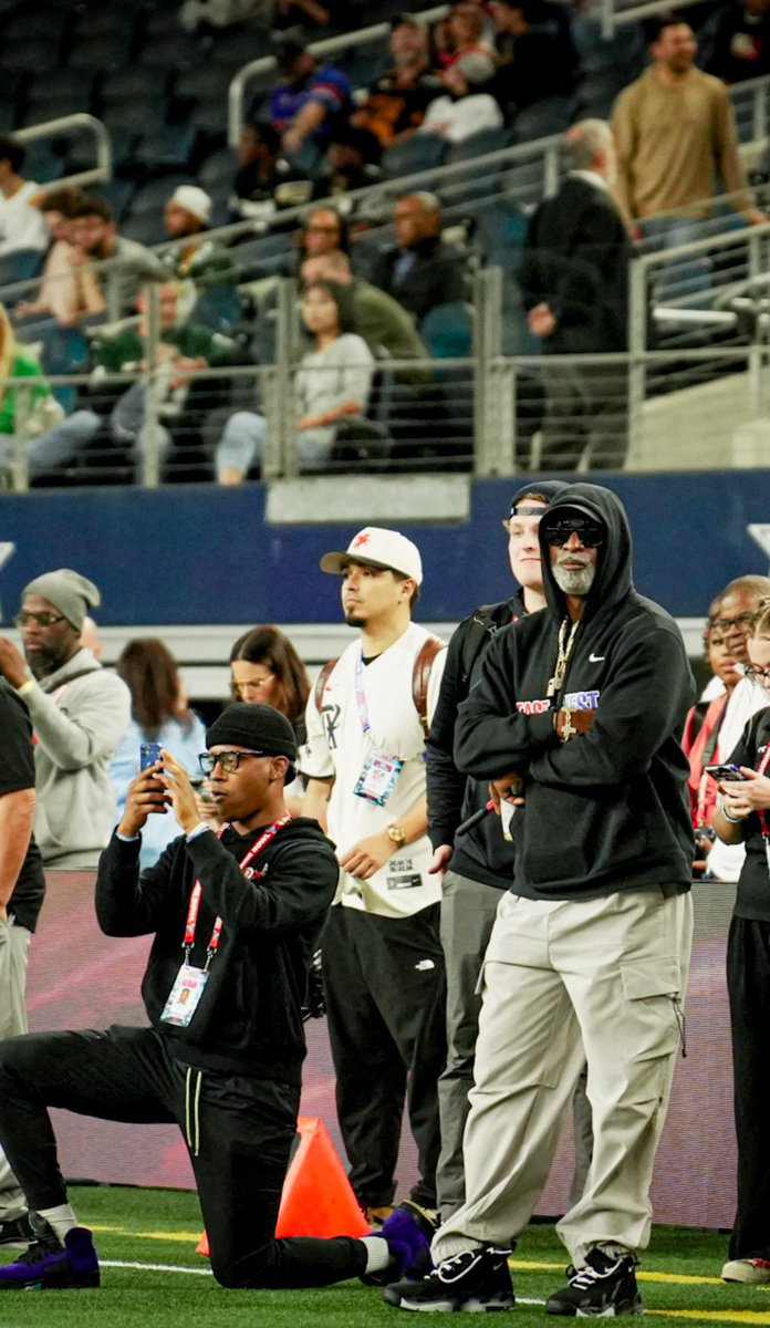 malikboynton2's tweet image. #PerksOfTheJob 🐐 @DeionSanders @DraftDiamonds