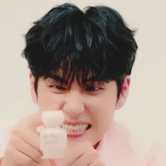 berrypilpil's tweet photo. 누가원필인데 https://t.co/LkonuKr0KO