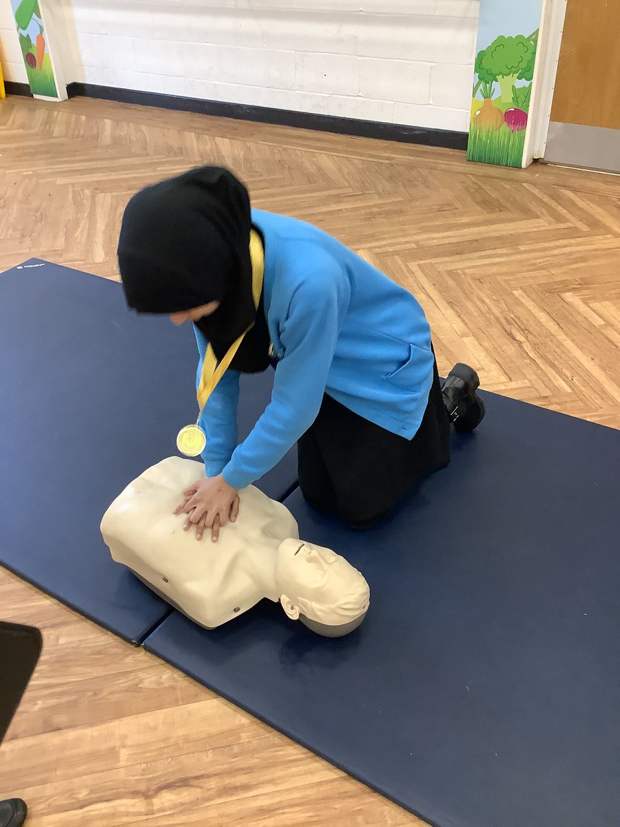 Basic First Aid training for year 6 <a href="/GaskellPrimary/">Gaskell Primary School</a>