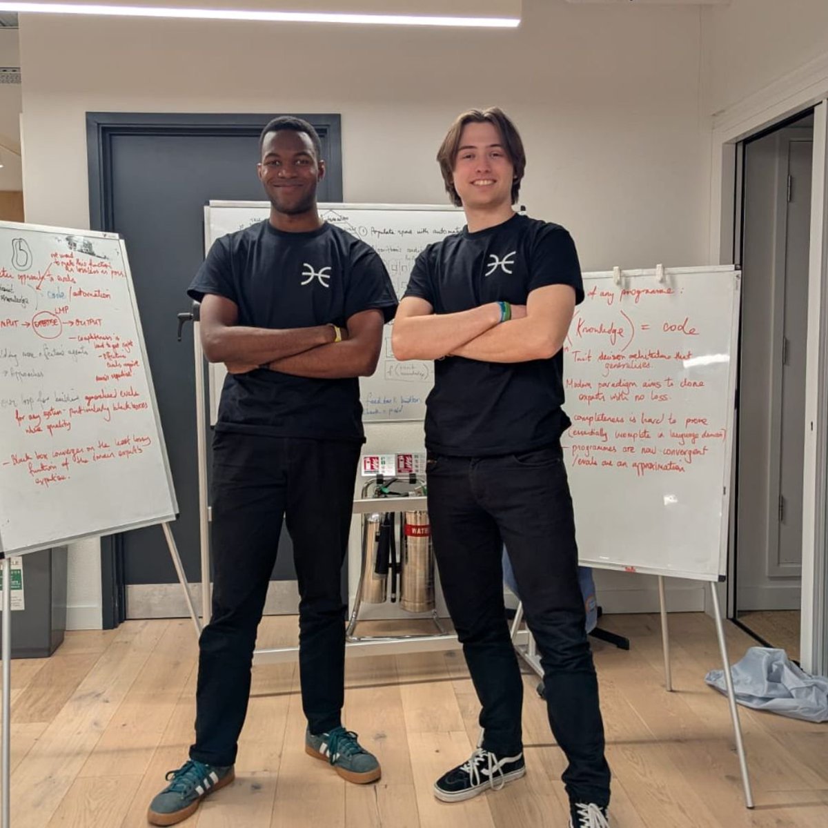 🫡

linkedin.com/posts/oscarmox…