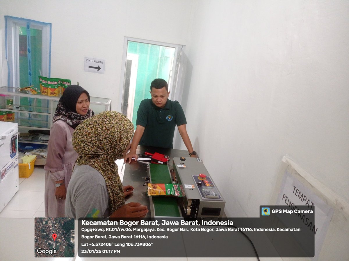MPatekkai's tweet photo. Kamis (23/1), Patekkai, Luhkan Kota Bogor, Pembinaan Kelompok Pengolah Dan Pemasar (Poklahsar) Pelangi dan Pengisian Kuisioner Kesra Kelurahan Margajaya Kec. Bogor Barat #GiatLuhkanSatminkalBogor #aktivitas @pusluh_bppsdm @brpbatpp_bogor @bppsdm_kp https://t.co/73p4NjriJI