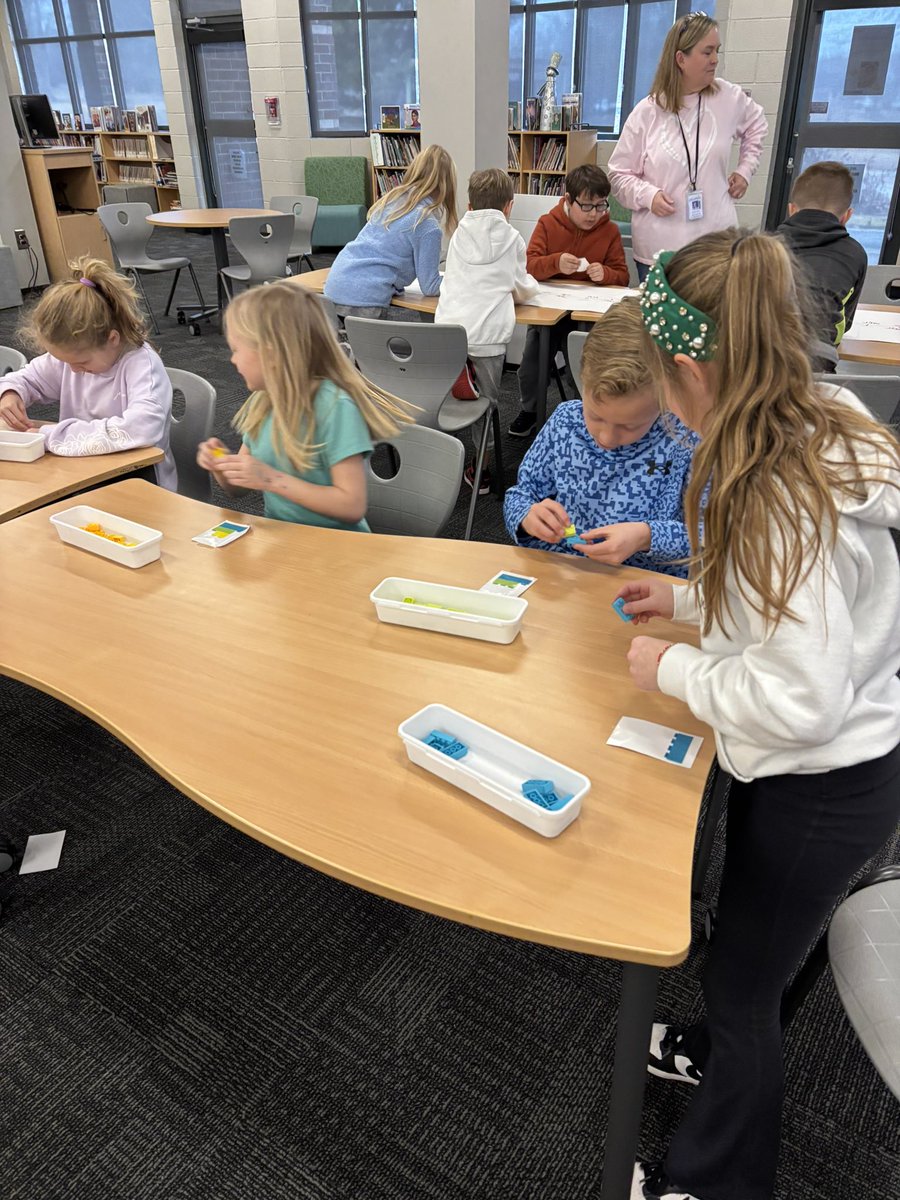 DeenaH448's tweet photo. An awesome day of technology  and invention at MVES https://t.co/MiKYFXXEJd