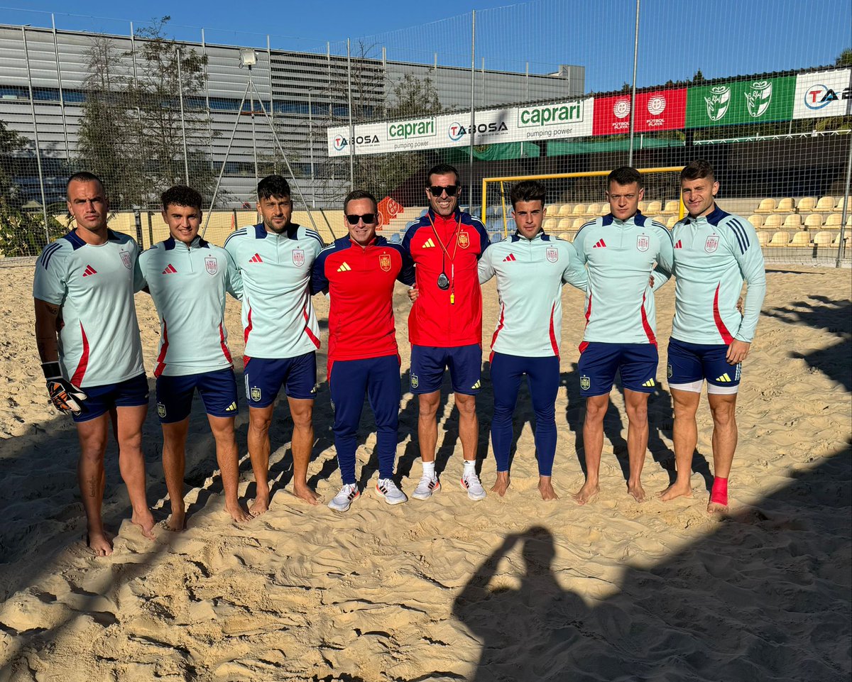 Selecciones FFRM ⚽ (@ffrm_se) on Twitter photo 🇪🇸✨ | Primeros entrenamientos de la temporada para los nuestros con la <a href="/SEFutbol/">Selección Española Masculina de Fútbol</a> Playa en tierras andaluzas.
📝 Concentración previa al Mundial de de fútbol playa que tendrá lugar en Seichelles en el mes de mayo.
¡Vaaaaamos 💪🌴! 🇪🇸✨ | Primeros entrenamientos de la temporada para los nuestros con la <a href="/SEFutbol/">Selección Española Masculina de Fútbol</a> Playa en tierras andaluzas.
📝 Concentración previa al Mundial de de fútbol playa que tendrá lugar en Seichelles en el mes de mayo.
¡Vaaaaamos 💪🌴!