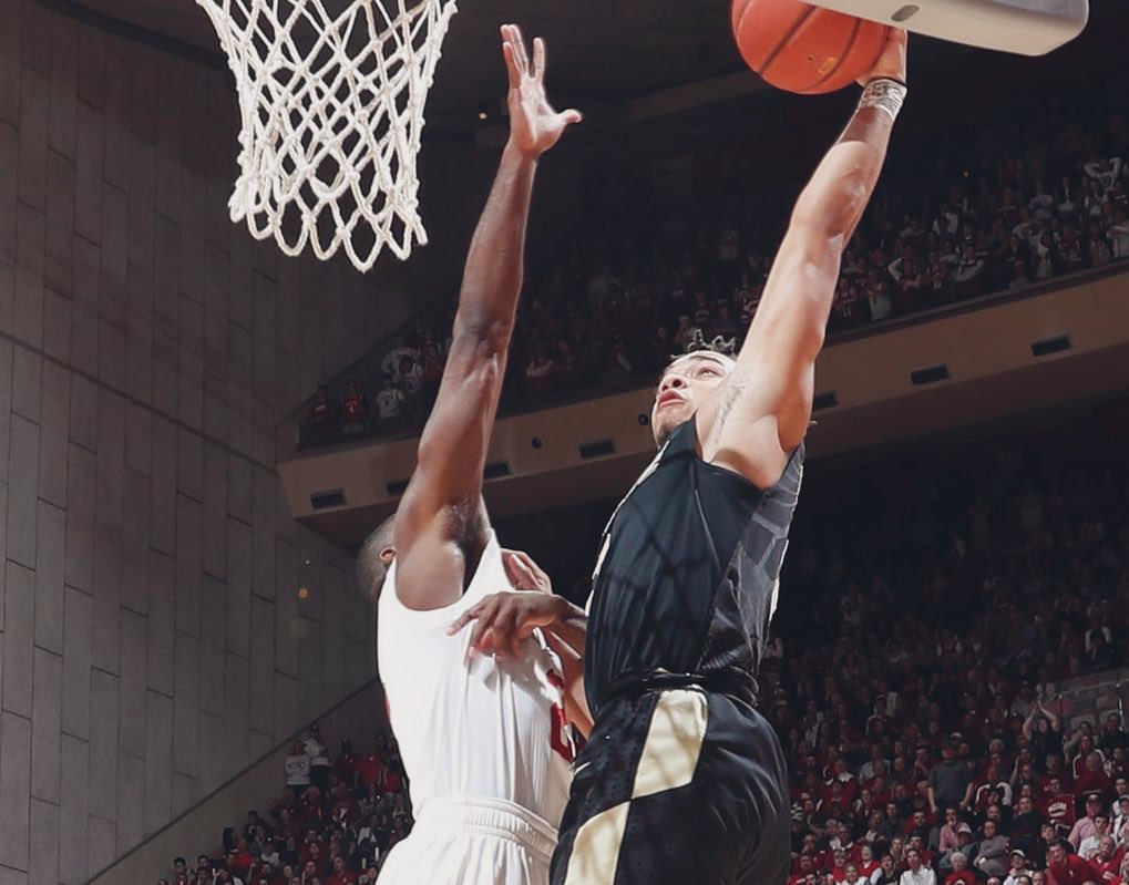 Lots on the line tonight for both programs with a win. 

PURDUE: 
▪️Stays alive for a 1 seed with INDY as its regional. 
▪️In play for 3 straight B10 titles. 
▪️Becomes one of the top-10 winningest programs of all time, knocking out lil bro. 

Indiana:
▪️Would move up a seed line