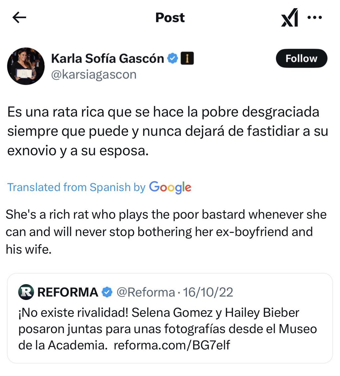 En Octubre de 2022 Karla Sofia Gascón se refirió a su ahora compañera de reparto, Selena Gomez como "una rata rica que se hace la pobre desgraciada y nunca dejar de fastidiar a su exnovio" ☠️

Esta mujer es el ser más hipócrita y repugnante que existe. No merece NINGUN honor.