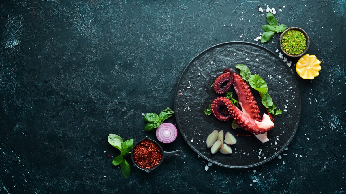 Portugal boasts one of the most delicious cuisines on the Continent — once you know what you’re ordering! porthole.com/petiscos-paste…