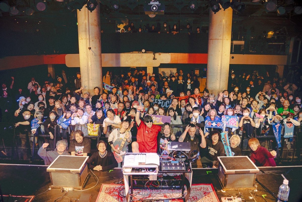 Akira_Ishige's tweet photo. 楽しかったー！
四星球、PAPUN BAND、来てくれた皆さんありがとうございました！

改めてPAPUNとのコラボ曲マジで良いな〜。
作れて良かった。

明日は大阪、よろしくお願いします！

📷 @tya__han https://t.co/q4MS1un2pz