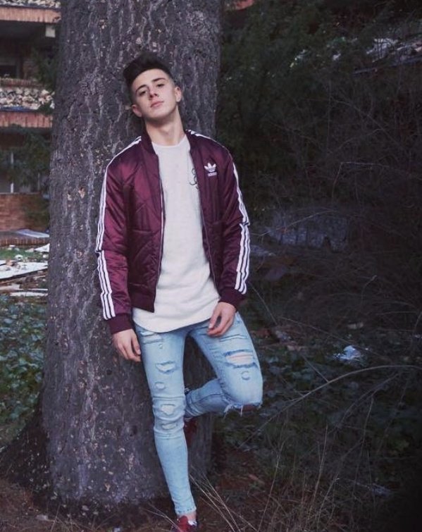 EXCLUSIVA 
Primera imagen de Nico Serrano en Gijón, en el Parque Isabel la Católica, y primeras declaraciones para <a href="/FichajesRSG/">FichajesSporting</a> 
"Tuve q decir q tenía cagalera pa q me dejaran marchar de Bilbao. Mañana 3 puntinos contra el Burgos y a funcionar."