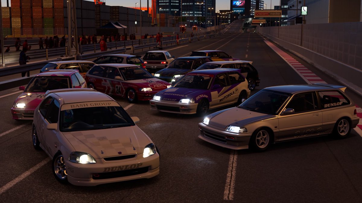 Dopant_Racing's tweet photo. 気づけばもう4周年！
ということでパレードをしました^_^
たくさんの方がお集まりいただきました♪ありがとうございました！これからもよろしくお願いします🙇🏻 https://t.co/9c7J8Q3Kg8