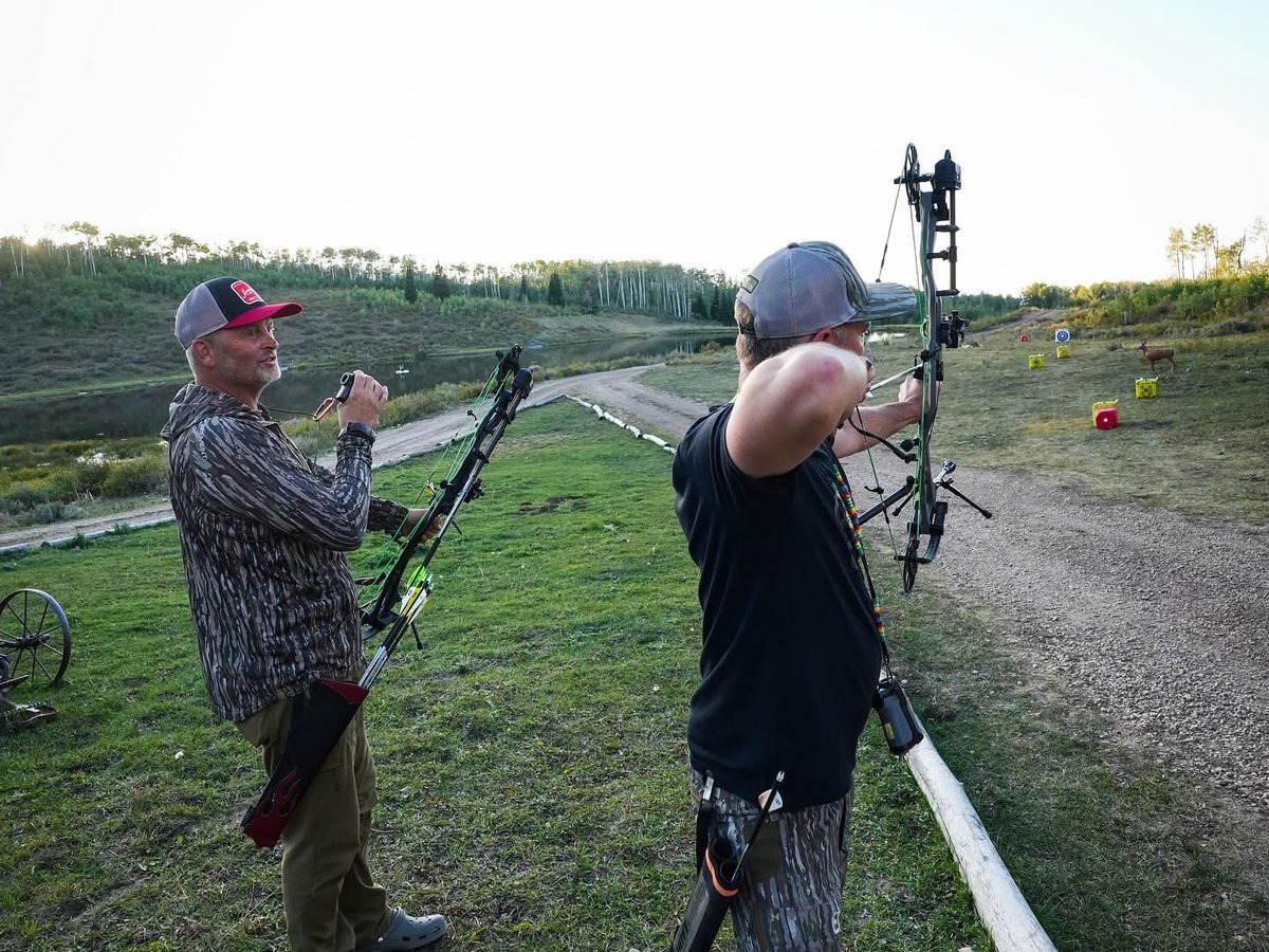 MorrellTargets's tweet photo. Tough to beat elk camp with the @officialbonecollector crew! 🎯
#huntingstartshere #morrelltargets #shootmorrell https://t.co/FujcVC3a6N