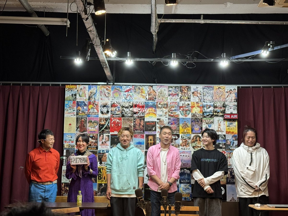 i_tsukasa_i_K's tweet image. #WAKU さんでご一緒してる
めぐちゃんと悦ちゃんに🫶会えた〰️😆会えた場所は
#劇団SWAT さん
#マイパラ特別編 最高です😁👍
マイチームは2/2㈰まで
パラチームは2/6～2/9㈰まで🎵

しーさんとパチリ🥰