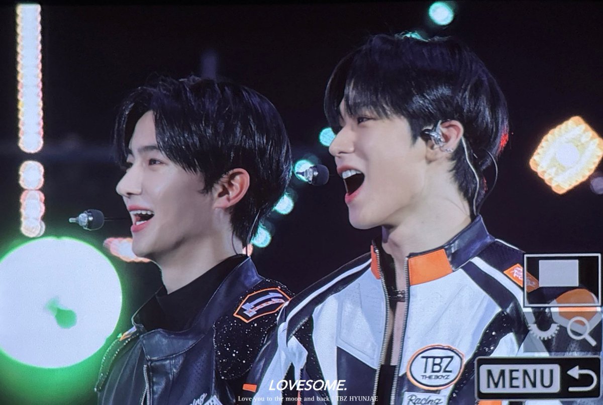 lovesome913's tweet photo. 250131 THE-B LAND  #현재 #주연

#더보이즈 #THEBOYZ #TBZ #이재현 #HYUNJAE #이주연 #JUYEON https://t.co/UN0ag1z0A5