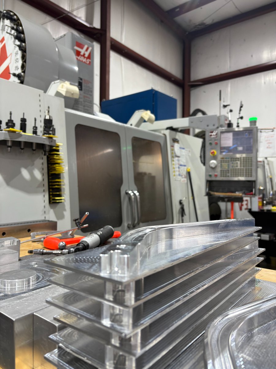 Magnus_Racing's tweet photo. Our Haas machines are working around the clock to build the best high-performance parts you need to get into victory lane🏁

Check out all our products 👇
https://t.co/HqFP9MKbwv https://t.co/yAQxekl28j