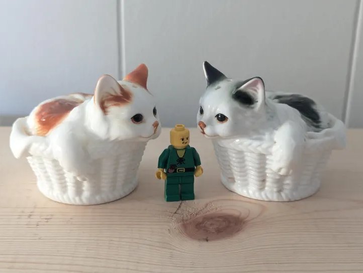 Boondockfinds's tweet image. Ron Gorden Kitten in Basket Cat Salt &amp;amp; Pepper Shakers etsy.me/3CtQ9ik via @Etsy #kitten #cat #shakers #etsyvintage #FridayFeeling
