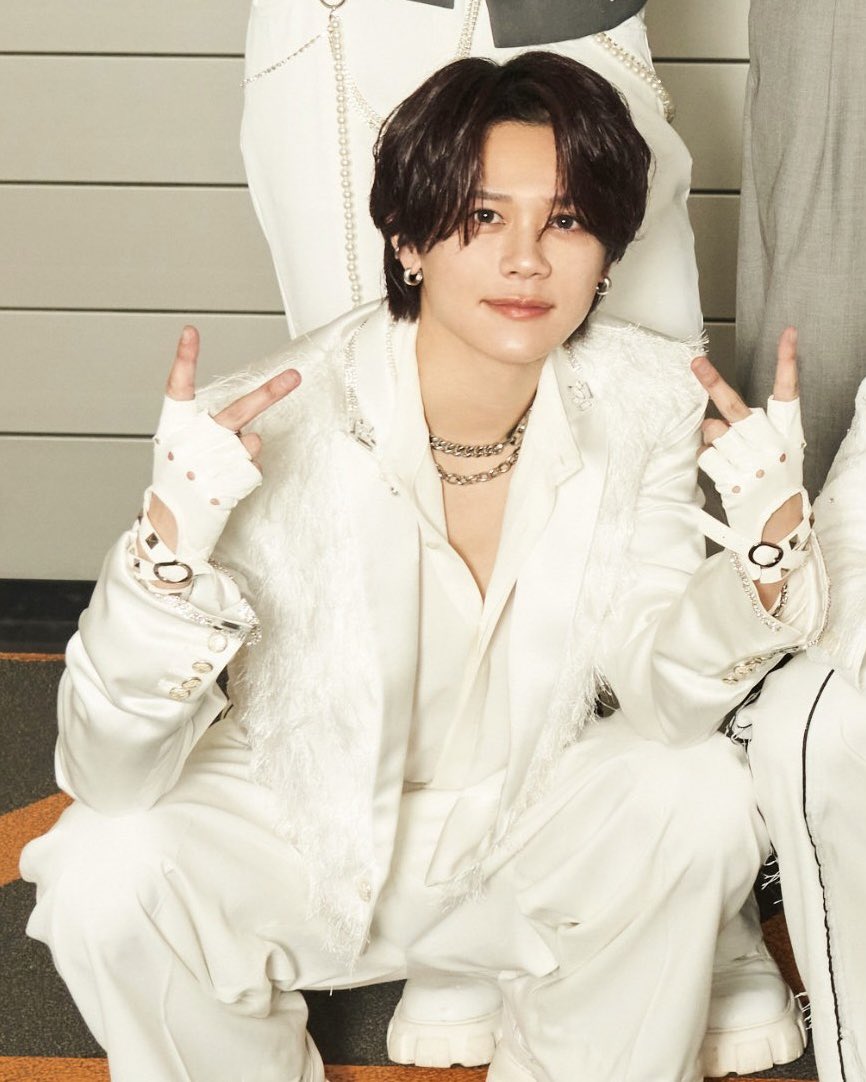 ちょっとまって、藤牧京介さんメッッッッロッッ 黒系と白で違う質感の