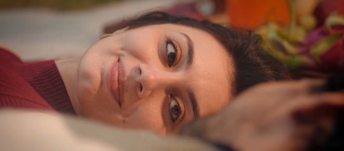 poojaa_drdz's tweet photo. " stop looking at me with those eyes " 
what eyessss ? 🫠 https://t.co/Q5MrYYR6Ge