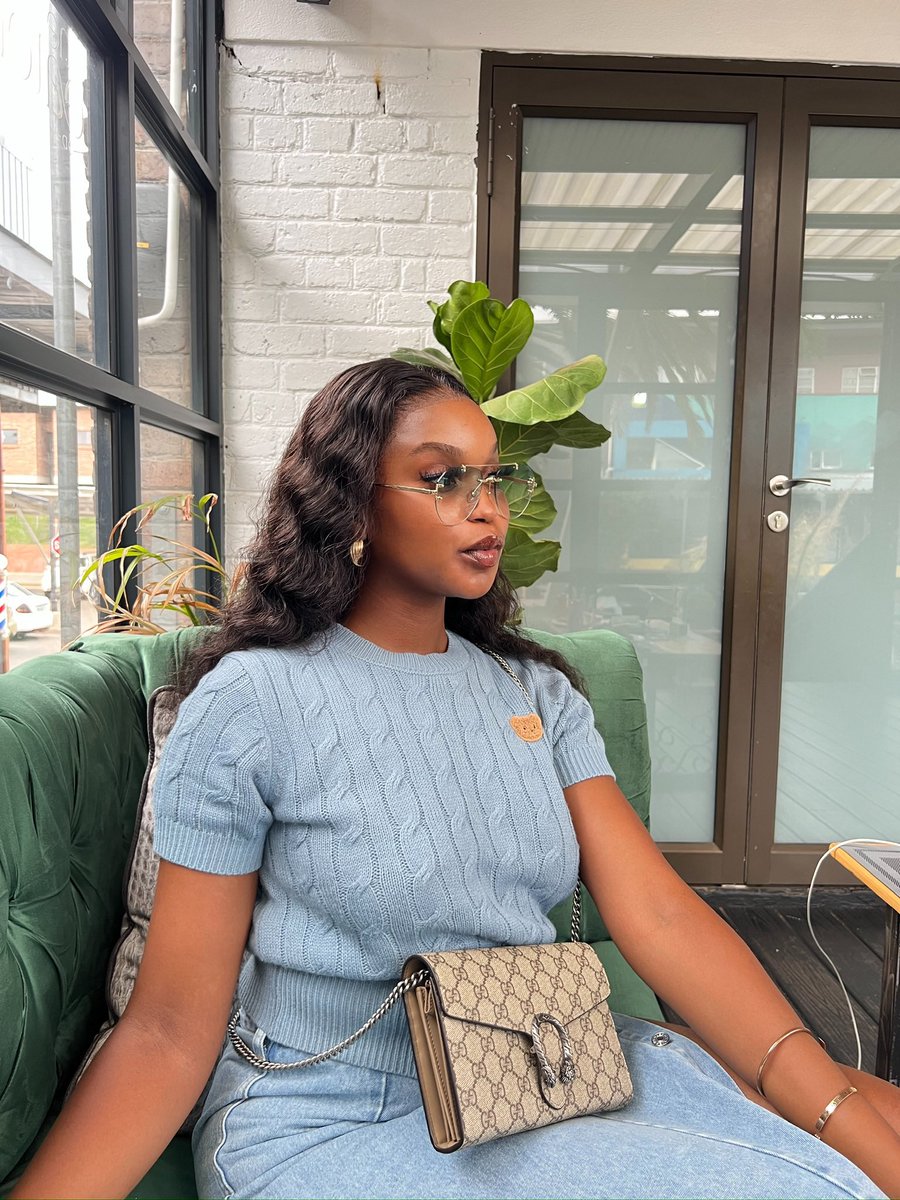 akreana_'s tweet image. There’s no traffic in your own lane.