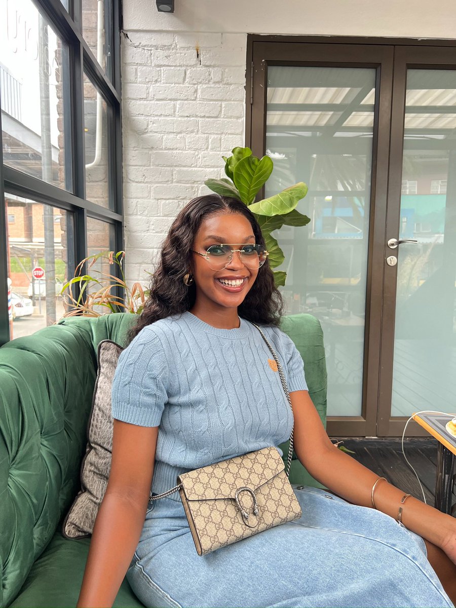 akreana_'s tweet image. There’s no traffic in your own lane.