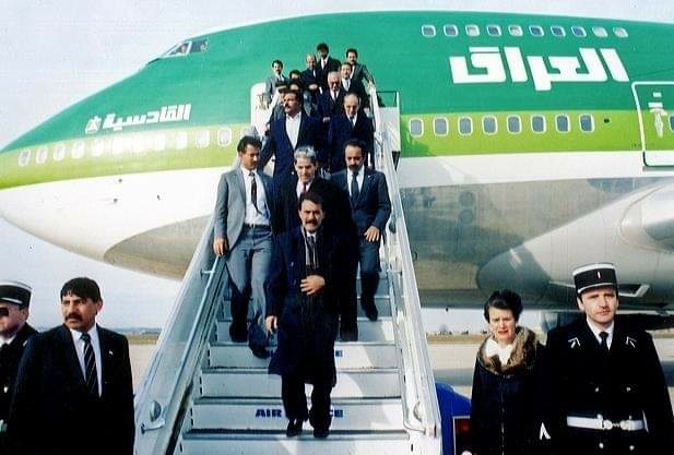 حدث في مثل هذا اليوم 31 يناير - كانون الثاني 1990م فخامة الرئيس "علي عبدالله صالح" (رحمة الله عليه) ، أثناء وصوله إلى مطار باريس في العاصمة الفرنسية باريس ، قادماً من أمريكا في مستهل زيارة رسمية إلى أمريكا وفرنسا، .