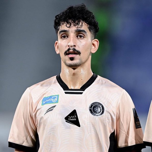 ماله اي علاقه بكرة القدم 💔✍️