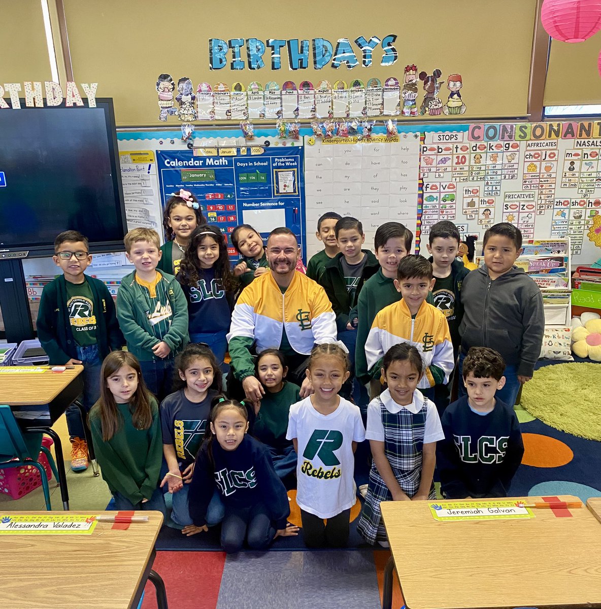 I am forever grateful for my team at Navigate for giving me VTO so I could present at Career Day for my daughters kindergarten class. 

Today, they learned about physical, social and mental health. These kids are so amazing and full of positive energy.