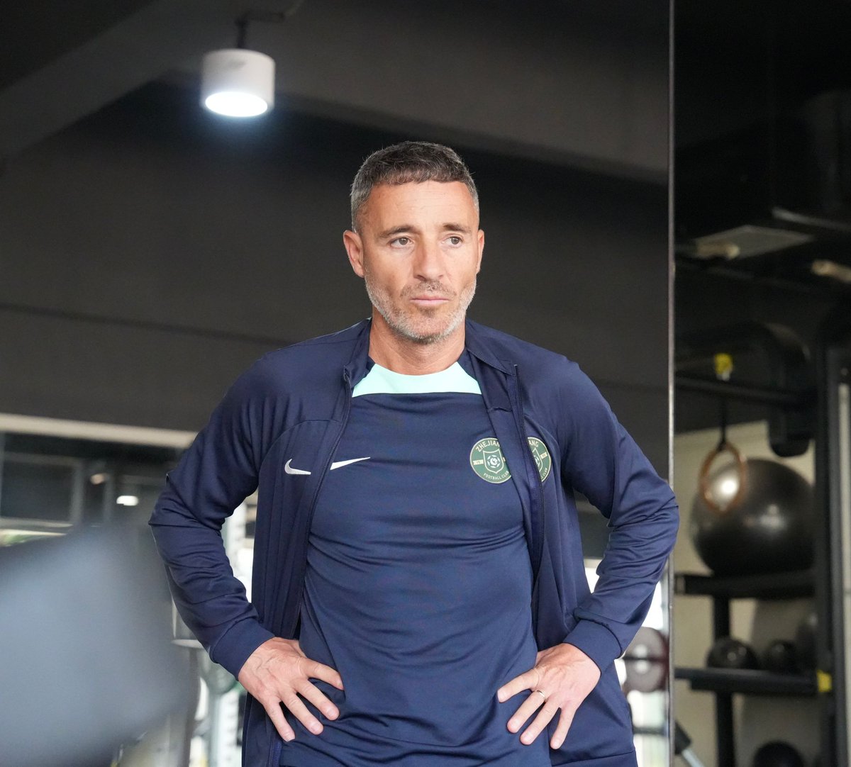 ℹ️ Ó𝘀𝗰𝗮𝗿 𝗖𝗮𝗻𝗼 ✅ #ZhejiangFC

👉 El técnico andaluz se incorpora al equipo de la #ChineseSuperLeague 🇨🇳 como segundo entrenador.

➕ Será la segunda experiencia internacional para Cano, que ya dirigió a la selección sub19 de Qatar.

¡Mucha suerte, amigo!

#EmartSoccer