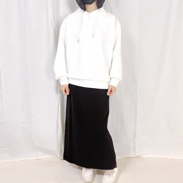 【#しまむら】パーカーのようだけどフードなし!買って大正解だった「1639円トップス」すっきり着られてヘビロテしそう!フードがないからスッキリ着られるプルオーバー! 