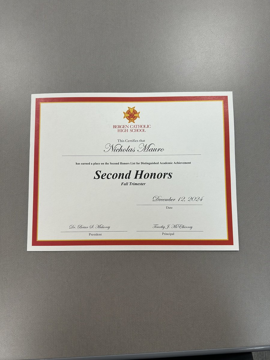 Was a honor roll student last trimester. On pace for it again this trimester. #studentathlete 🙏🏼