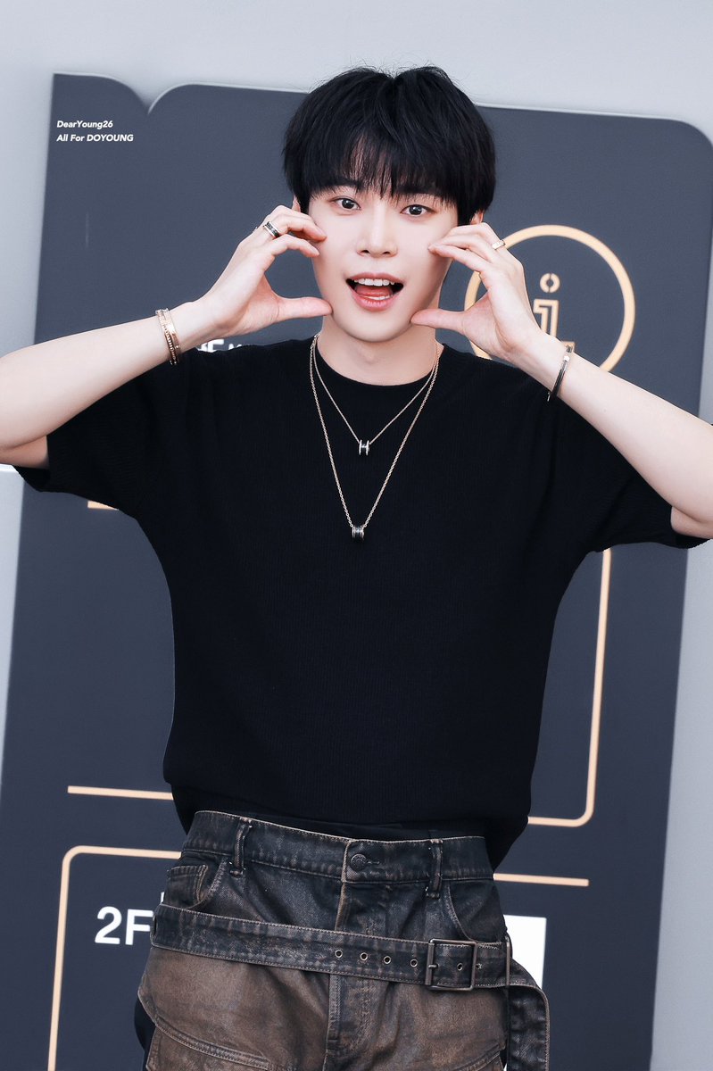 DearYoung26 tweet media