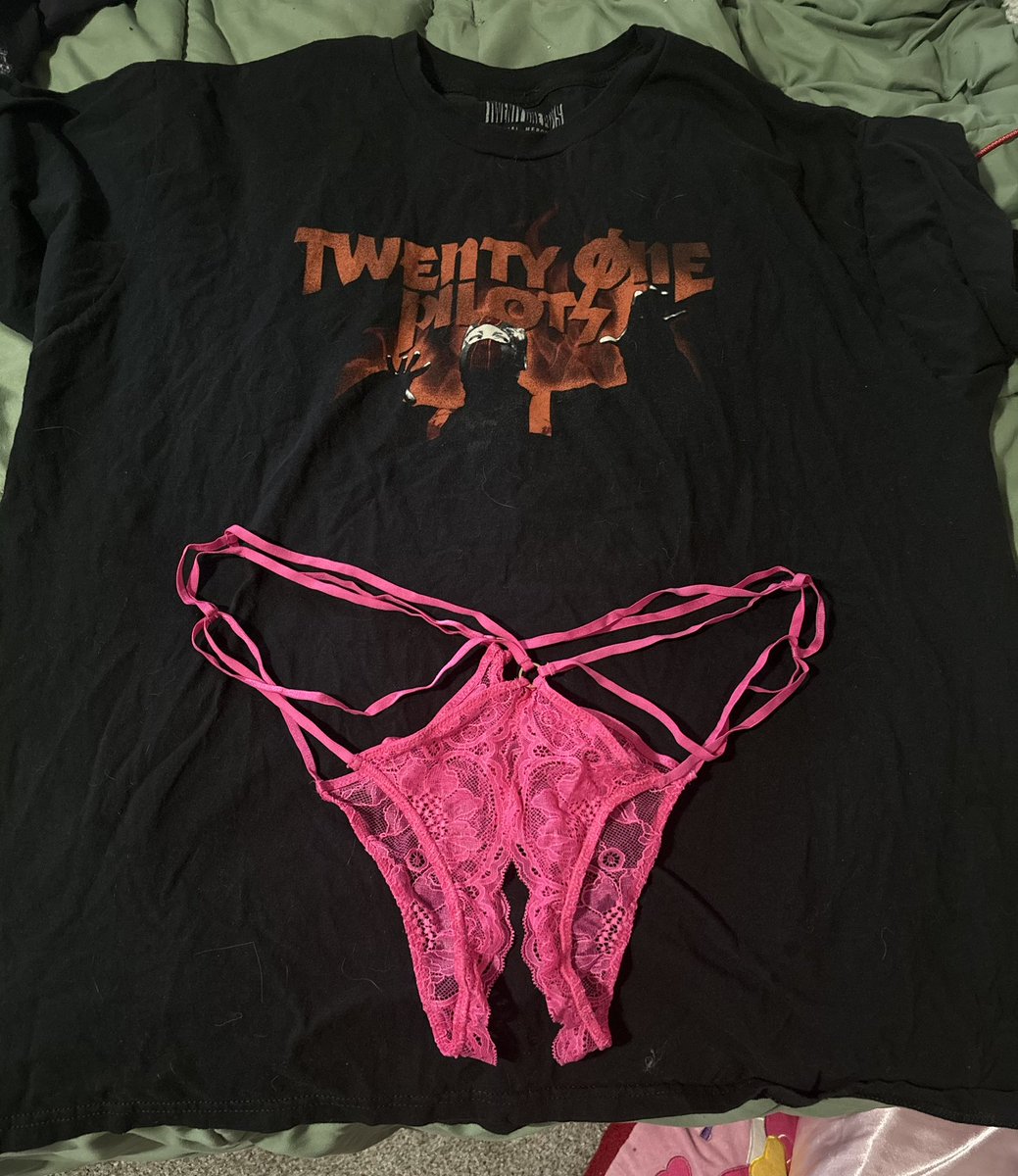shvantass's tweet photo. rate the fit https://t.co/m6MZ7Kfkpx