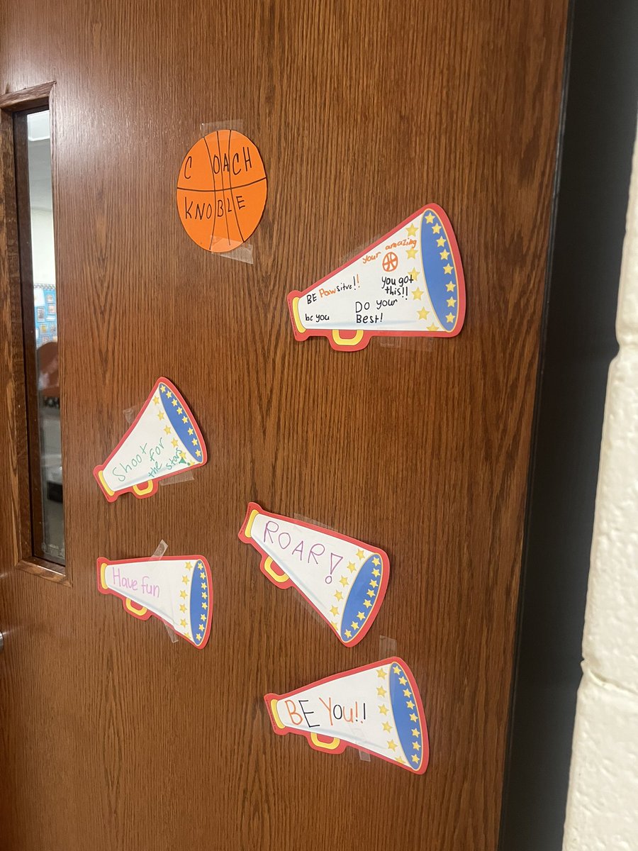 Our pep squad is PEPPING up our teams!  Good luck to our Tigers! #theU #teamUTMS <a href="/frinzi_UTMS/">Mr. Frinzi UTMS PE</a>