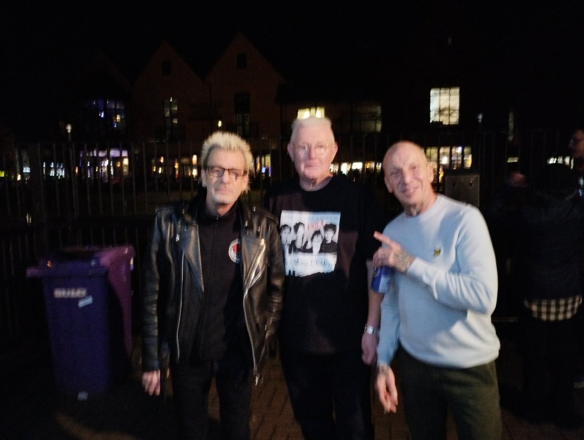 andrewgarwood1's tweet image. Half of GBH and myself, Norwich waterfront last Saturday.Brilliant evenings entertainment.