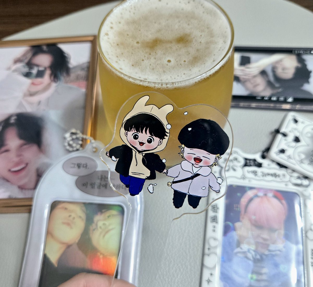jmkuu1108's tweet photo. 궁민이와 아기 꾸미랑 맥주🍻 https://t.co/SpQwFVrvBi