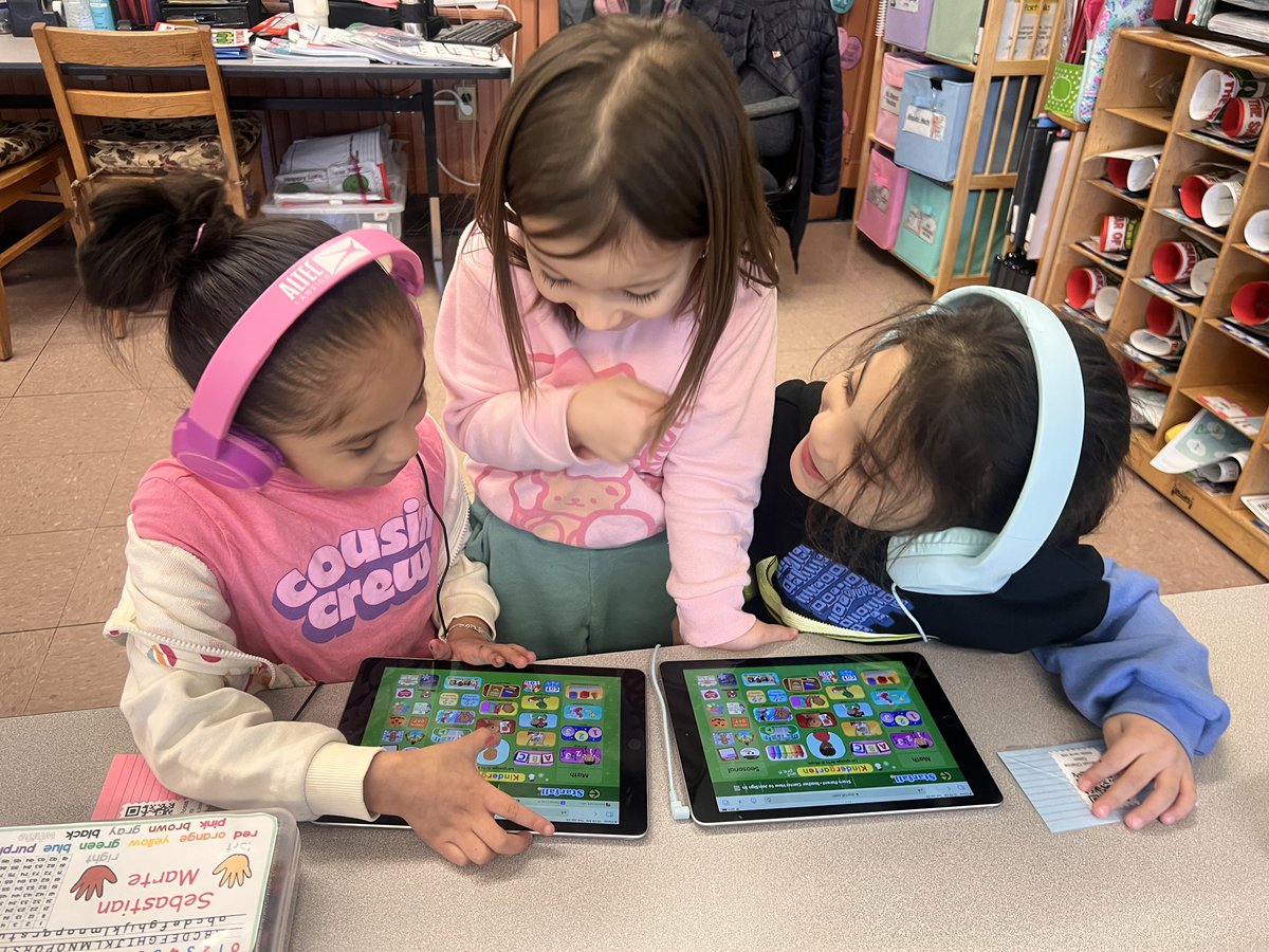 Maestrajenn's tweet photo. @School5Yonkers kindergarten students are developing problem-solving skills through games and puzzles using iPads. #Clever #iReady #Benchmark #Starfall #EdPuzzle #School5Magic @YonkersSchools @AnibalSolerJr @PtaSchool5 https://t.co/C1pSIGOgQ0