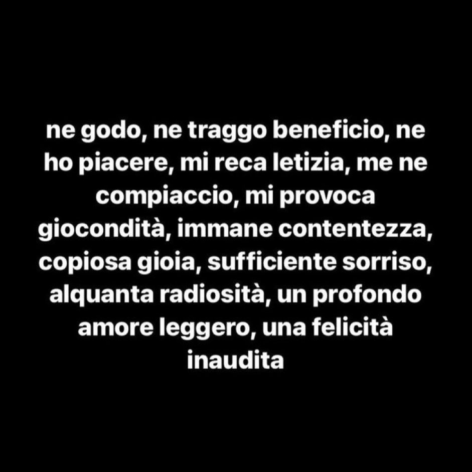 invisiblewomann's tweet photo. Ciao Clara, insegna agli angeli a puntare il dito contro tutti, da brava maestrina, e parlare solo di biciclette 👋 Finalmente non ti rivedrò mai più! 🎉 #ilparadisodellesignore https://t.co/SqeaniKH9R