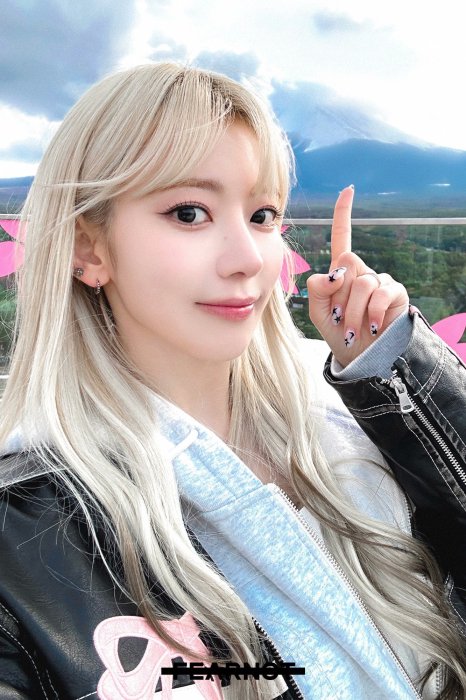 wonycoin's tweet photo. she's so aryan. beautiful white race. https://t.co/NMmBMEfA5N