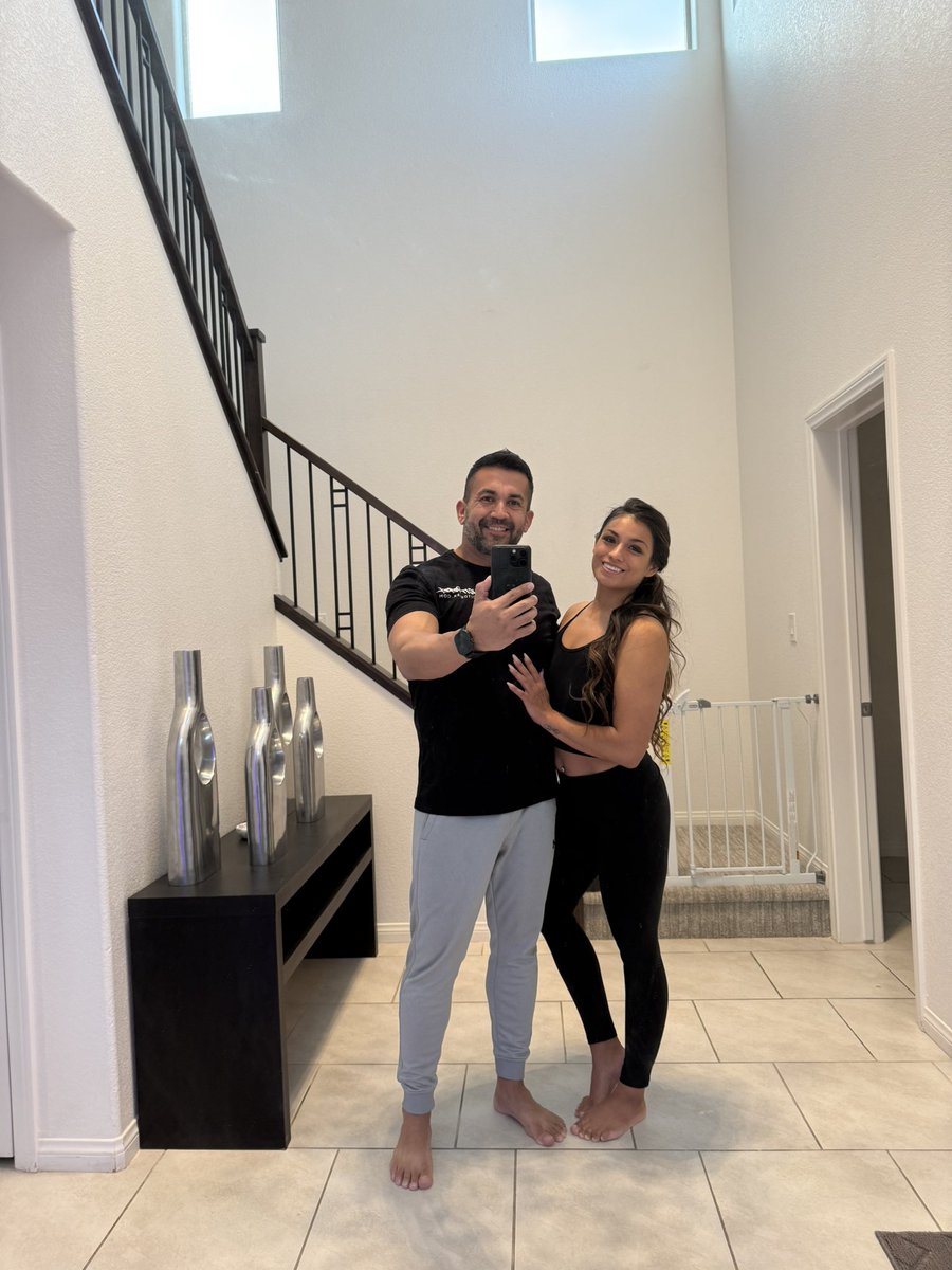 🥳 Happy Birthday <a href="/OfficialKarinaV/">💫 Karina Valentina 💫</a>! 🥳

So glad we had the opportunity to work together last week! 😘