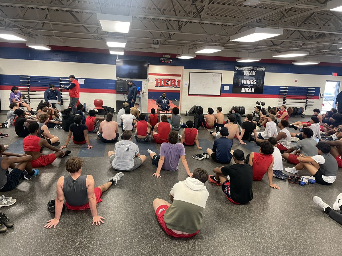 Great character talk by <a href="/Coach_Black2/">dj blacknell</a> about being your brother’s keeper! #RUR