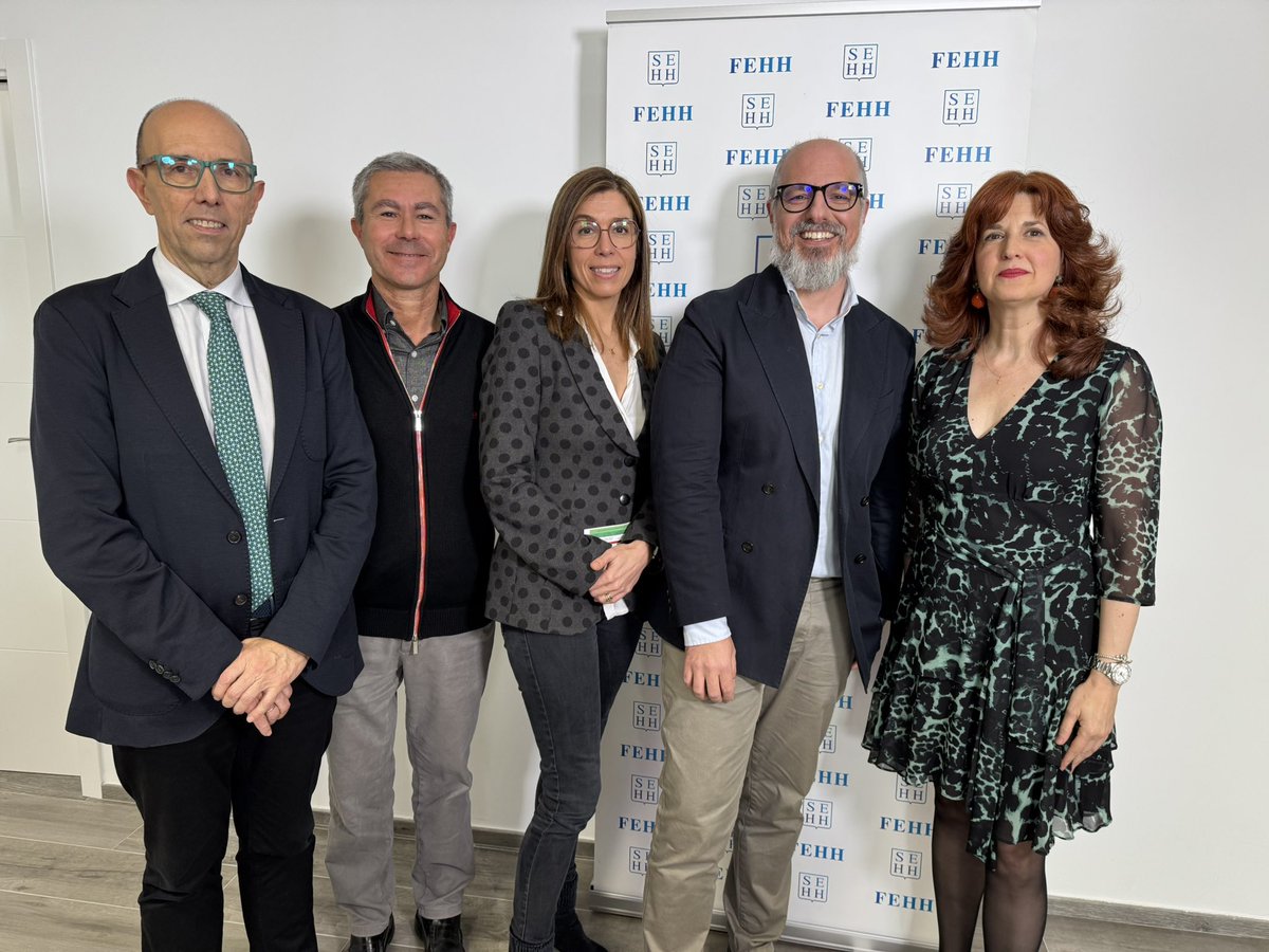¡Felicidades a todos por vuestras excelentes intervenciones! Es un lujo contar con expertos en #linfomas para que nos resuman en 60 minutos los principales resultados 📊 comunicados en #ASH24 sobre #linfoma del manto. ¡Todo un reto! #lymsm #SEHHematología