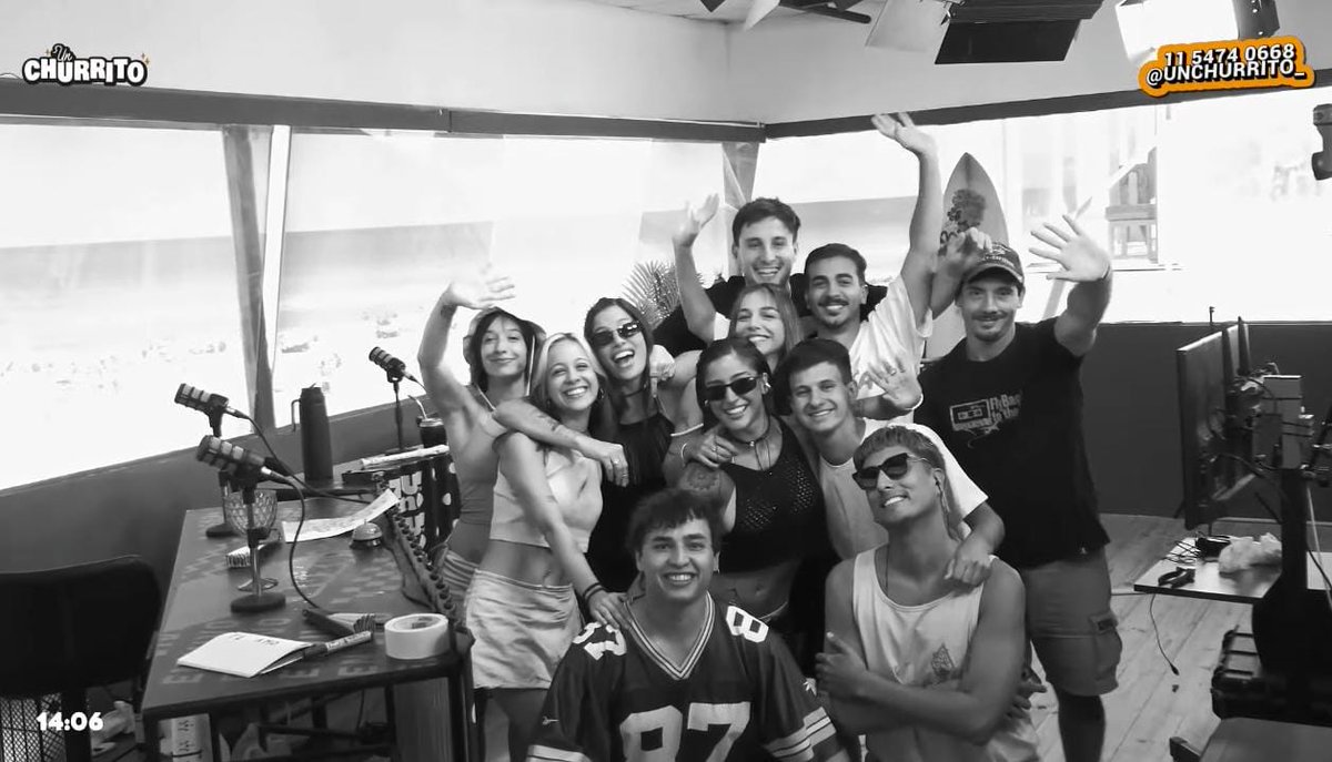 Necesito a este grupo en febrero. Son la razón que me levanta el día aquí en R. Dominicana! 

Los AMO! 

#UnChurrito en febrero por favor <a href="/NicolasOcchiato/">Nico Occhiato</a> .